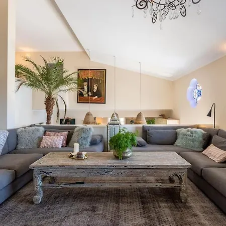 Luxurious & Famous Of Dutch Tv Show Villa *