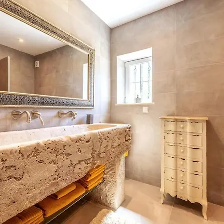 Luxurious & Famous Of Dutch Tv Show *