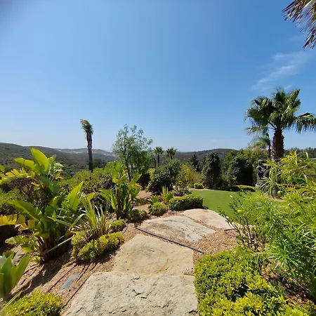 Surga, A Luxurious And Exclusive Romantic In The Algarve