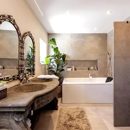 Luxurious & Famous Of Dutch Tv Show